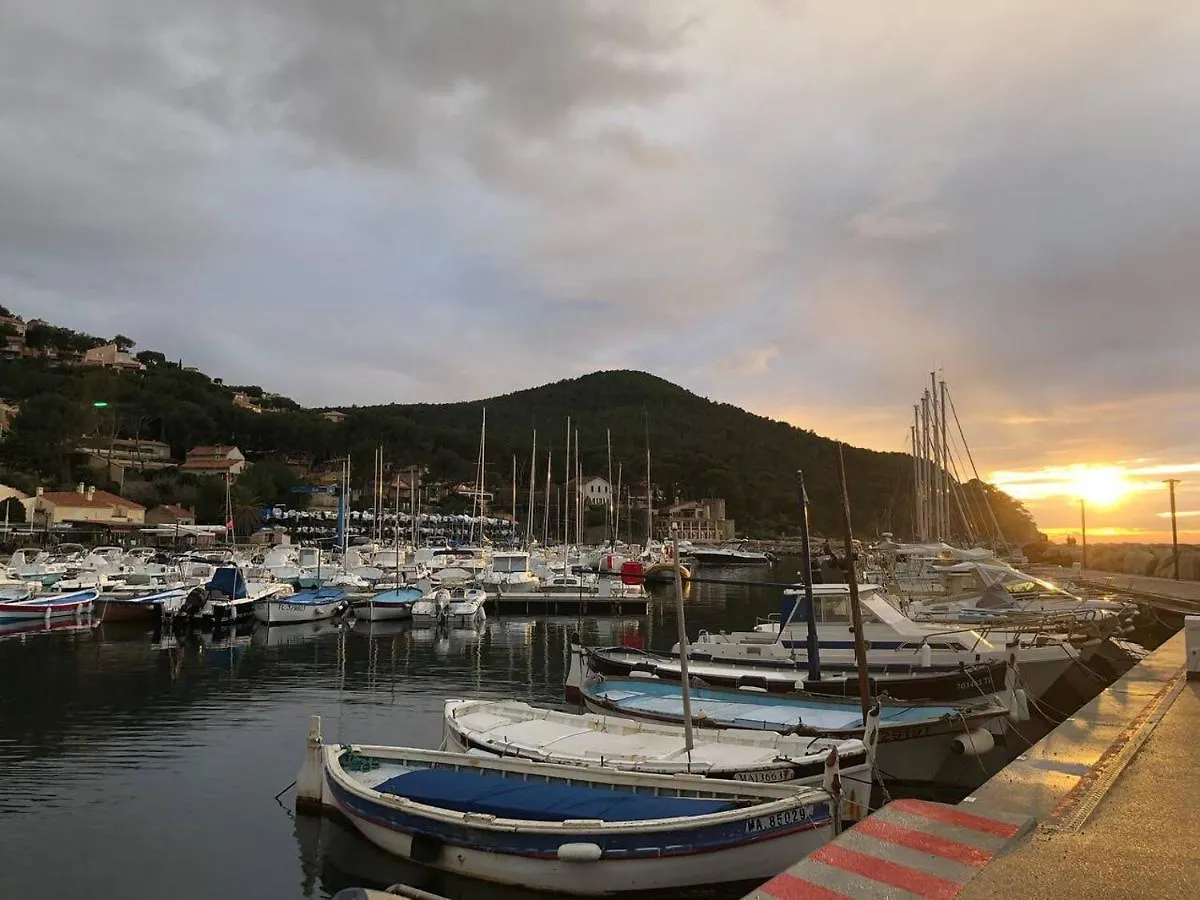Apartment Studio 37M2 A Saint Cyr Sur Mer - Les Lecques - Proche Mer - Parking - Tout Confort - Calme